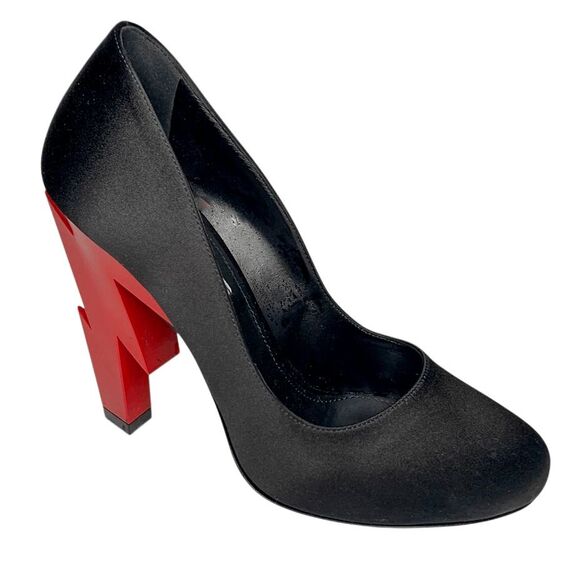 Prada Black Satin Red Lightning Bolt Pumps EU 37 Slip On Round Toe High Heels - Picture 1 of 12